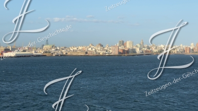 Skyline von Montevideo vom Wasser aus