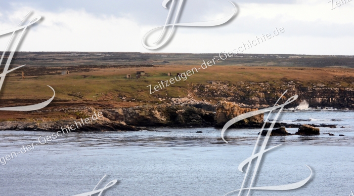 Küstenstreifen mit alten Kanonen, Falklandinseln 2020