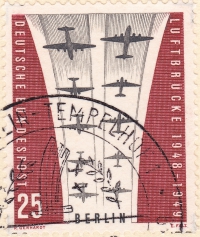 Briefmarke - 10. Jahrestag der Beendigung der Berliner Blockade, Philatelie - Philatelistisches Gedenkblatt Sonderstempel Berlin - Tempelhof vom 12.5.1959