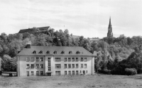 Vorderansicht - Zwickau - Planitz, 1958 - Poliklinik in Planitz Echte Fotografie