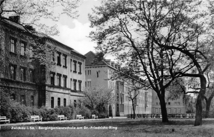 Vorderansicht - Zwickau - Bergingenieurschule Georgius Agricola, 1964 - Die Tradition der Bergschule wird von der Westsächsischen Hochschule Zwickau fortgeführt. Hand Foto