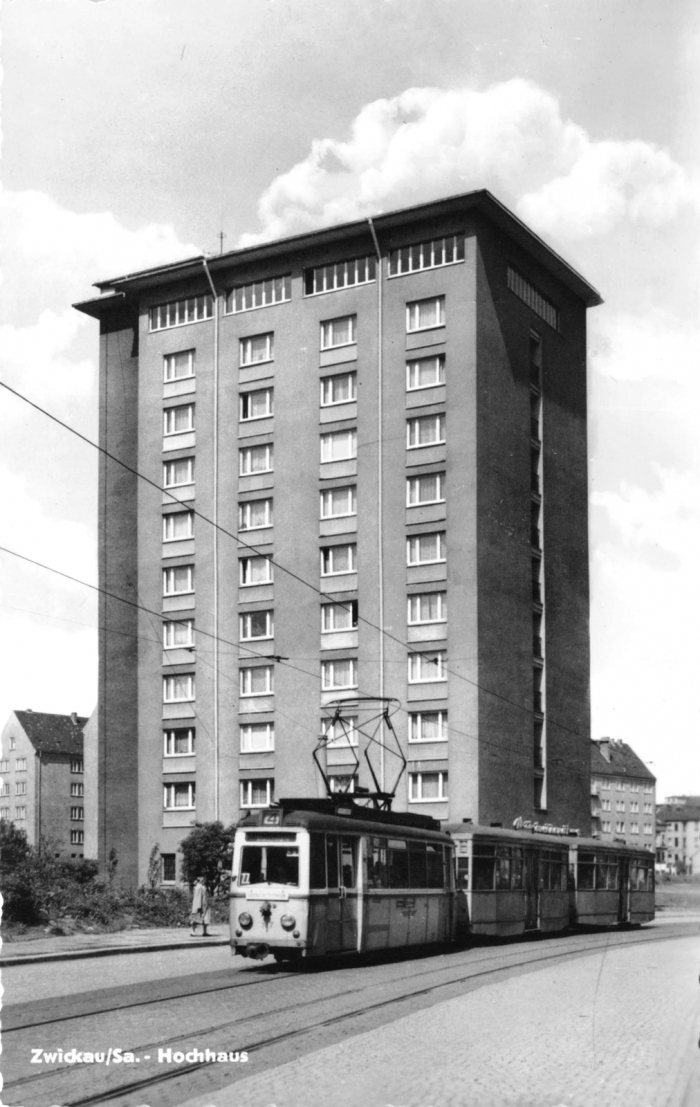 Vorderansicht - Zwickau - Hochhaus an der Marienthaler Straße, 1966 - Ansichtskarte zum Kaufen Echtes Foto (Handabzug)