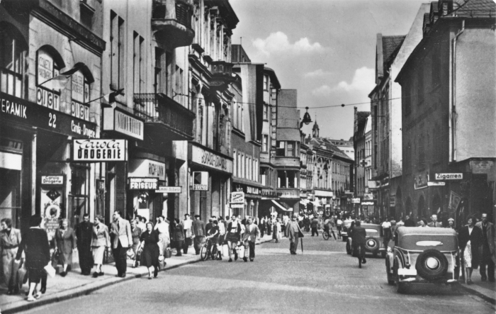 Vorderansicht - Zwickau - Innere Plauensche Straße, 1957 - Ansichtskarte über 60 Jahre alt Echt Foto